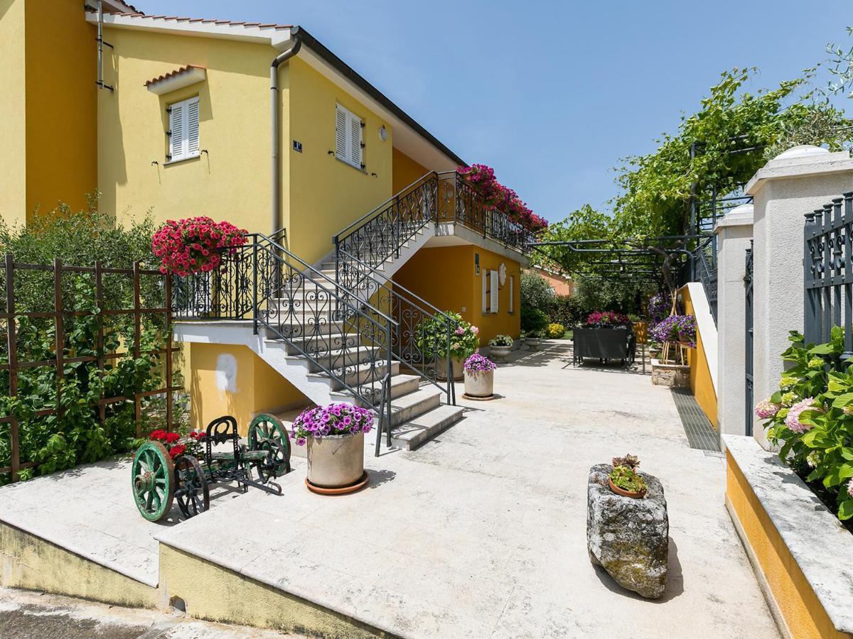 Residence Matilda Vrsar Exterior foto